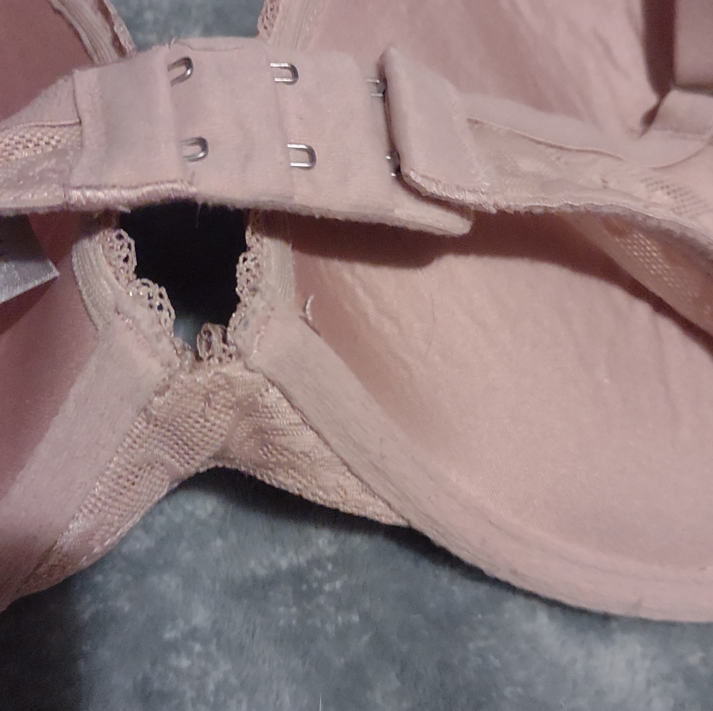Victoria Secret Pink Underwire Bra size 36‎ D underwire is in good condition - Picture 7 of 8